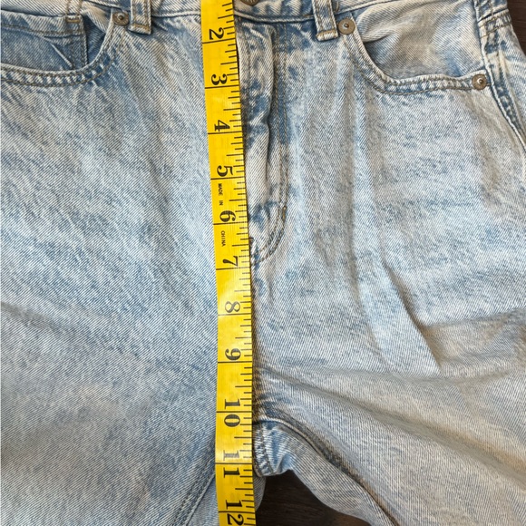 American Eagle Light Denim Distressed Mom Jeans Size 00 Short - Picture 9 of 10